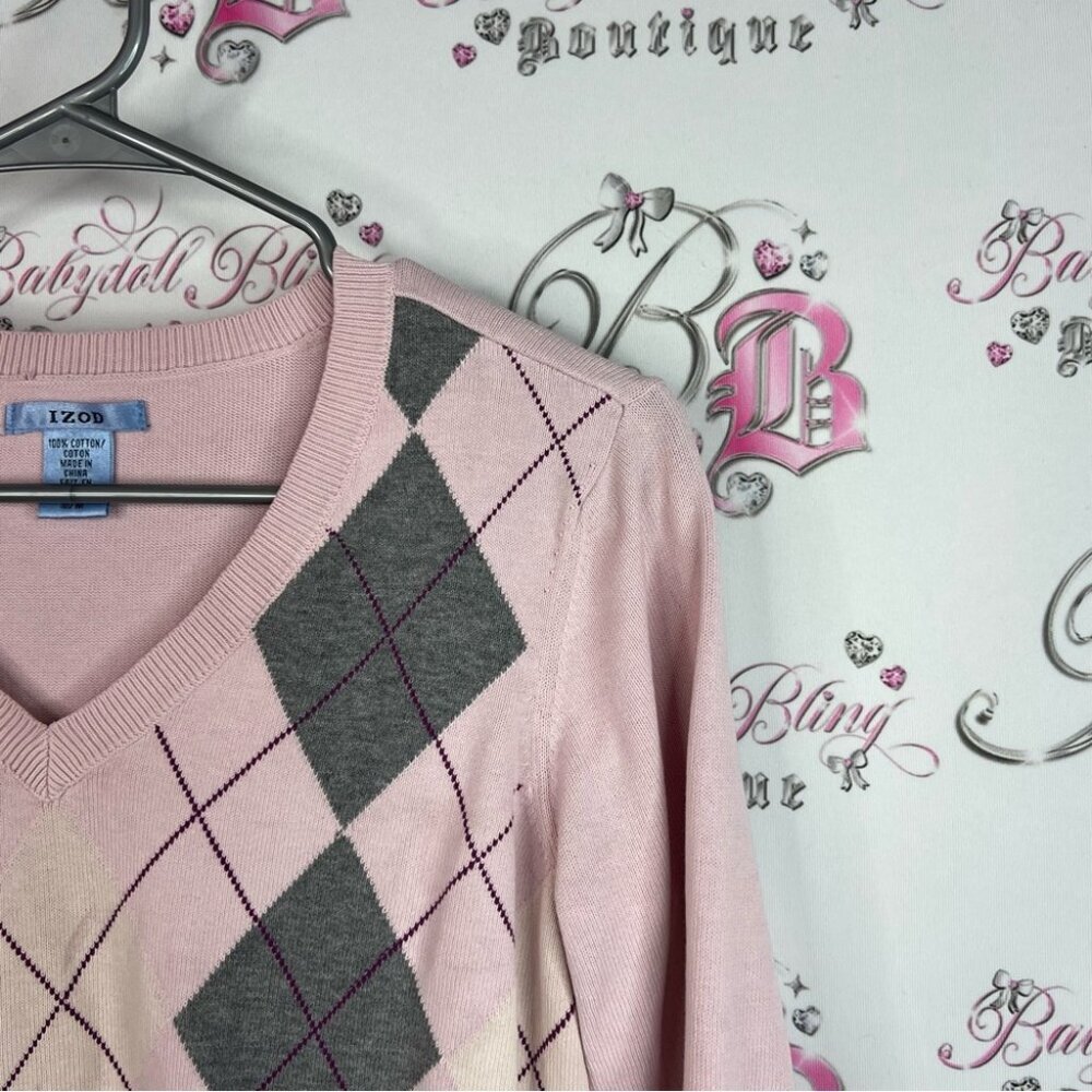 Izod sweater argyle diamond print Pink and Gray Argyle V-Neck Sweater - Picture 4 of 9